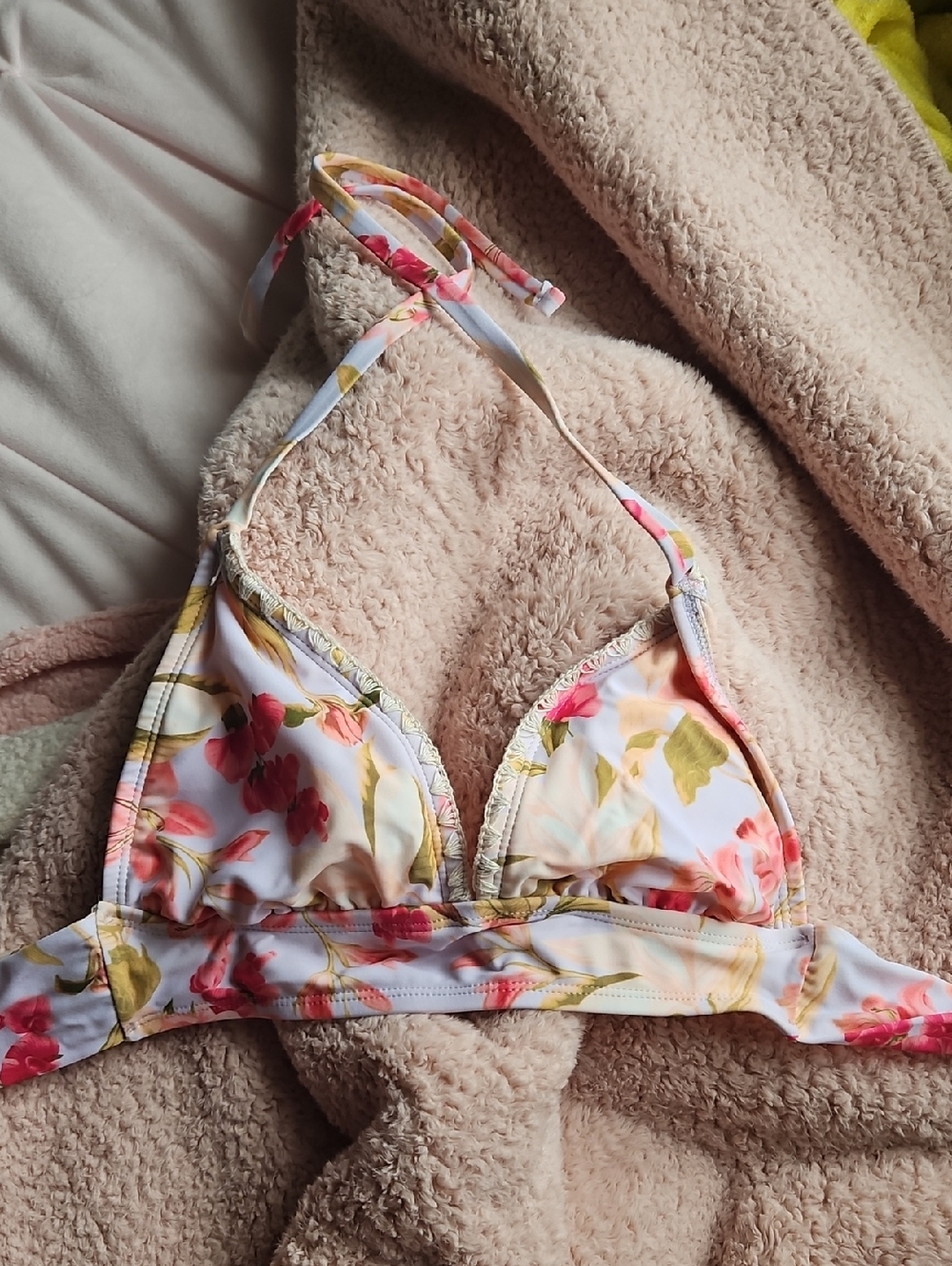wild fable Floral Halter Bikini Top – White with Pink & Yellow